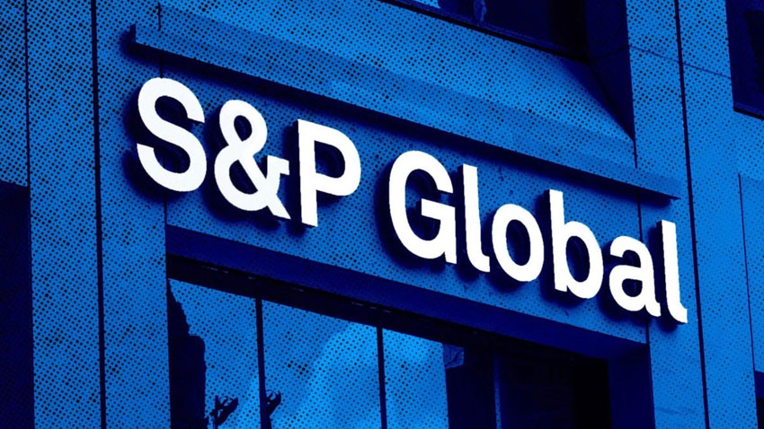 S&P Global Ratings boosts Pakistan’s sovereign credit rating with stable outlook. File photo
