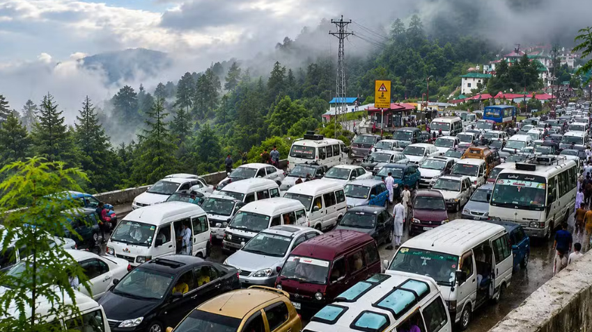 Murree Police has issued a travel advisory for tourists. File photo
