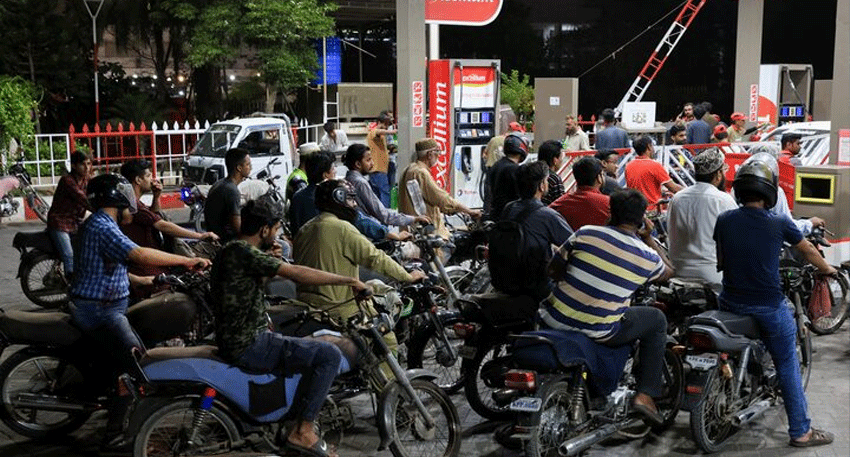 Petrol dealers call off 15-day shutdown after government agrees to their demands