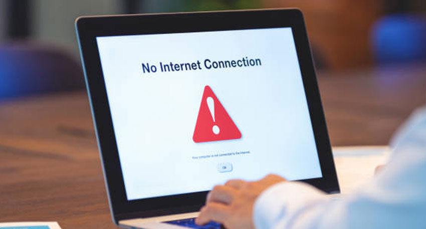 Govt bans mobile internet service in major city
