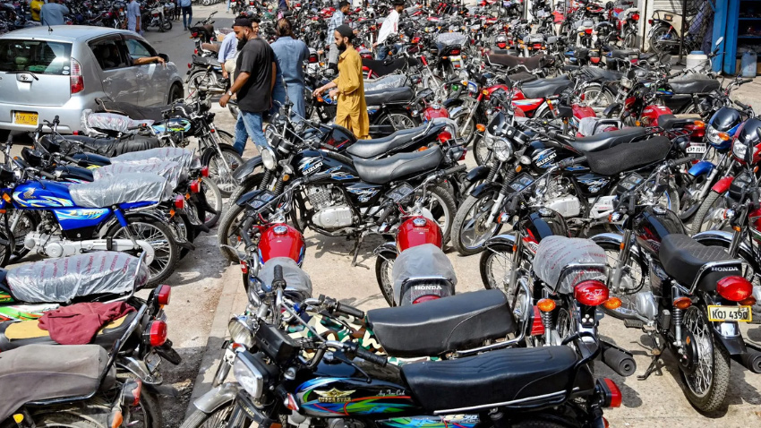 Cars and motorcycles’ online transfer made possible. File photo