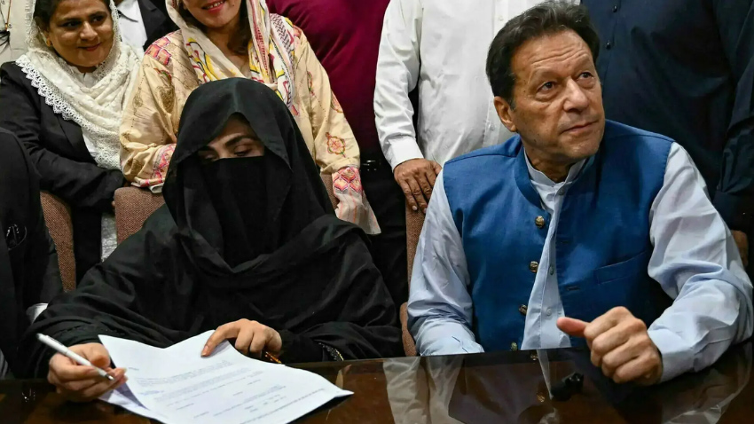IHC directs access for Imran Khan, Bushra Bibi to meet legal counsel. File photo