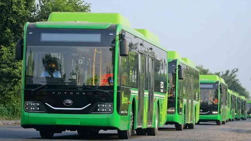 Metro bus service suspended on Muharram 9 and 10, commuters advised to plan ahead. File photo