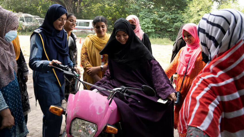 Lahore launches scooty driving school for women