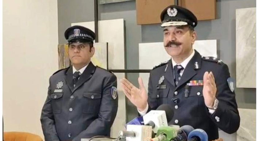 Lahore traffic police launch new uniform