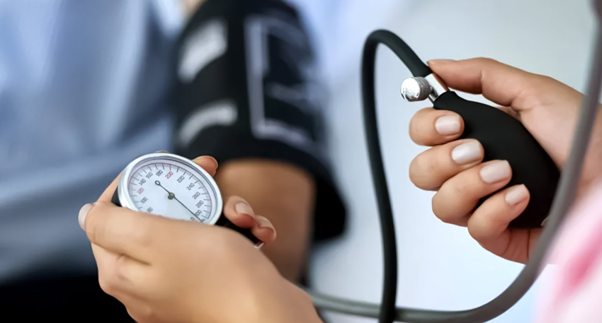 How to avoid high blood pressure during fasting in Ramazan?