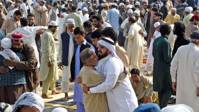 Millions gather for Eidul Fitr prayers, unity scenes amaze all. File photo