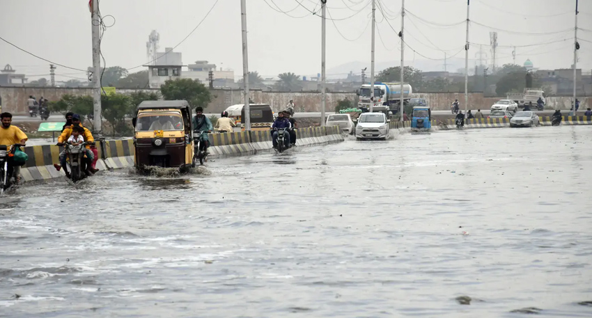 PMD issues heavy rain alert for Karachi until March 29
