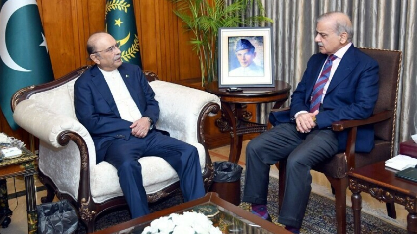 President, PM have paid tribute to workers on International Labour Day. File photo