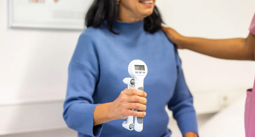 Weak grip strength and slow walking may indicate higher risk of stroke, doctors warn