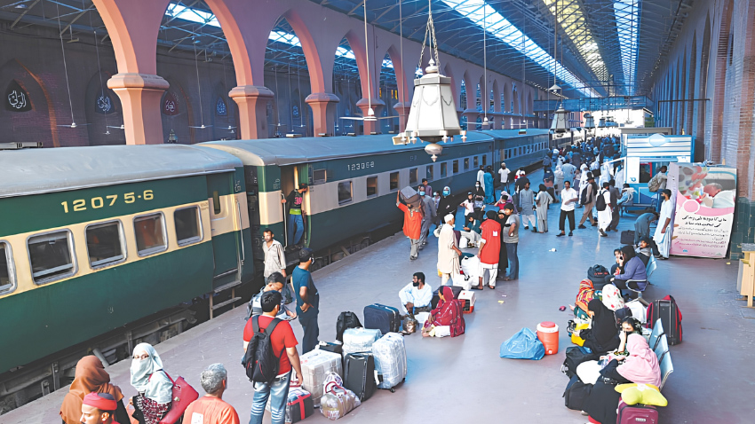 Pakistan Railways to operate special trains for Eid al-Adha travel