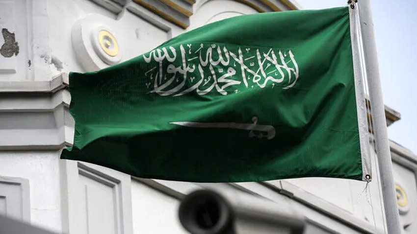 Saudi Arabia denies reports that a suicide bomber was arrested at the Grand Mosque. File photo