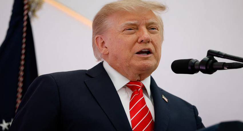 Trump addressing to media.