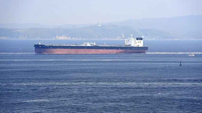 Oil tanker explosion reported in Strait of Hormuz as Iran-US tensions intensify. File photo