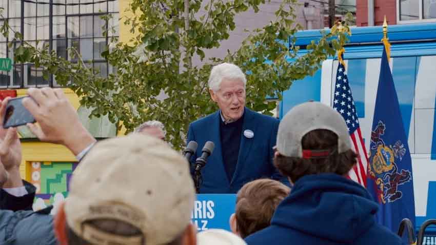 Bill Clinton says he is tired of people targeting Muslims over their faith. File photo