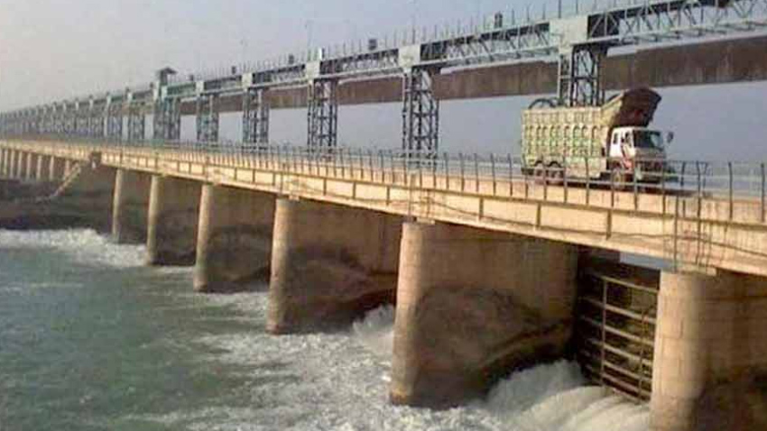 Low-level flooding persists at Tarbela and Kalabagh. File photo