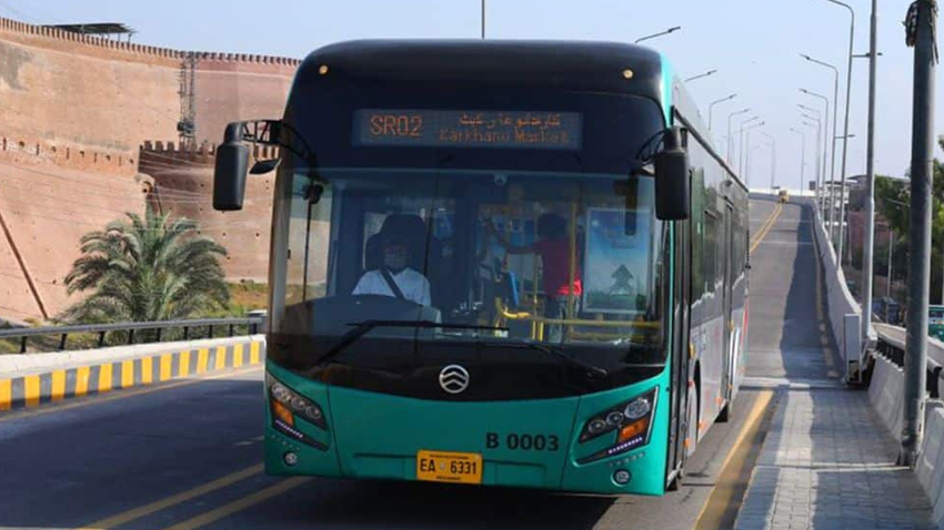 The KP government plans to add 50 buses to Peshawar BRT. File photo