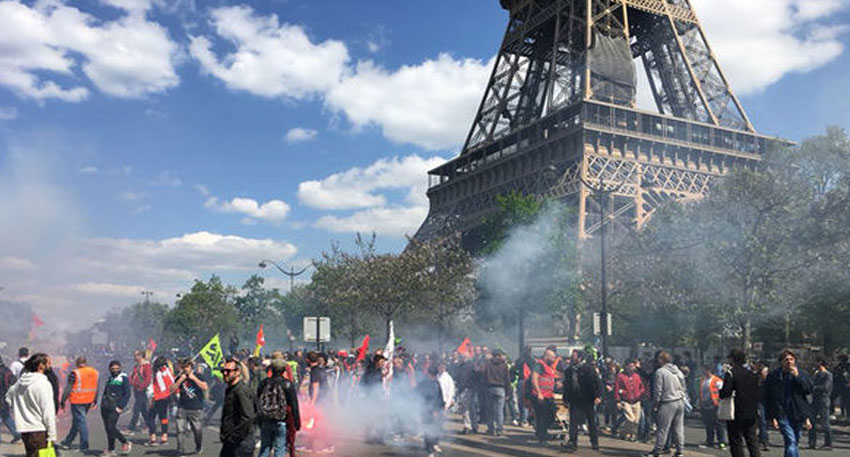 Eiffel Tower protest