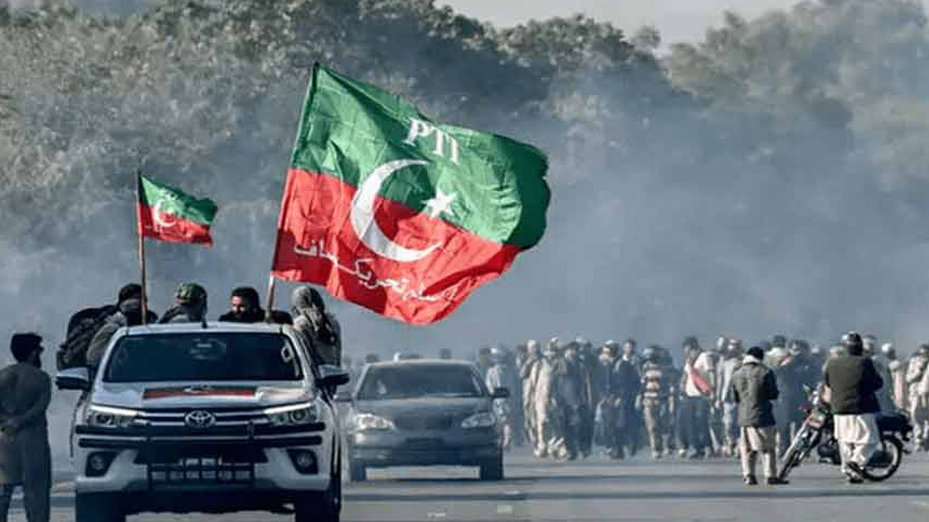 Authorities move to enforce existing warrants against PTI leaders. File photo