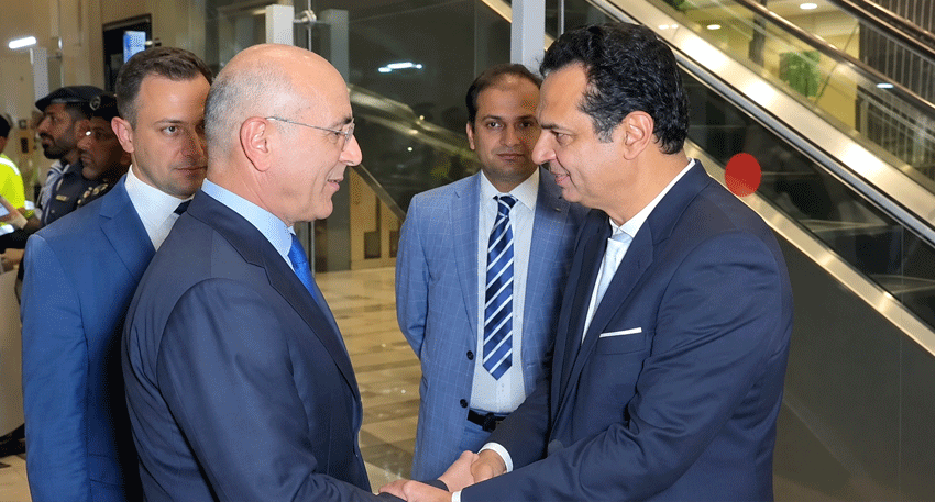 Lebanese Interior Minister Ahmad Al-Hajjar was received by Pakistani officials upon arrival in Islamabad.