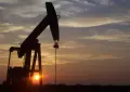 Oil prices rise as supply fears deepen