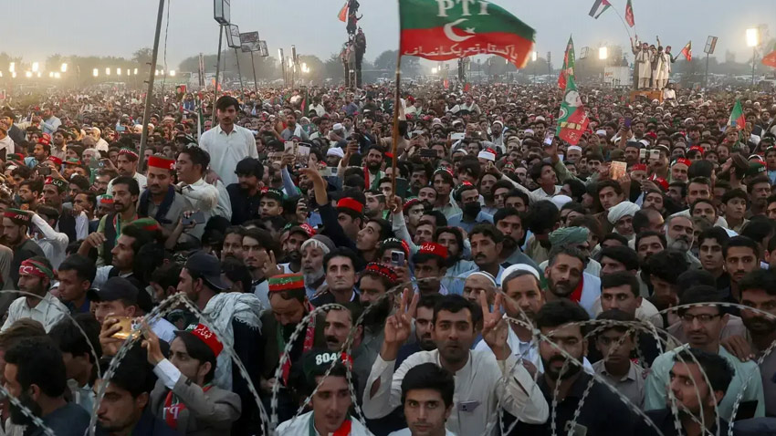 PTI has postponed its planned September 27 Islamabad long march. File photo