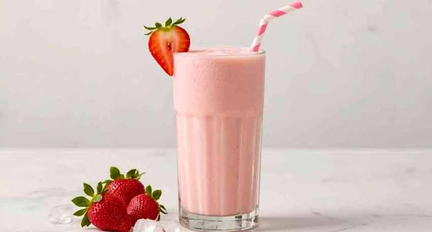 Strawberry Drink (Delicious and Energy-Packed for Iftar)